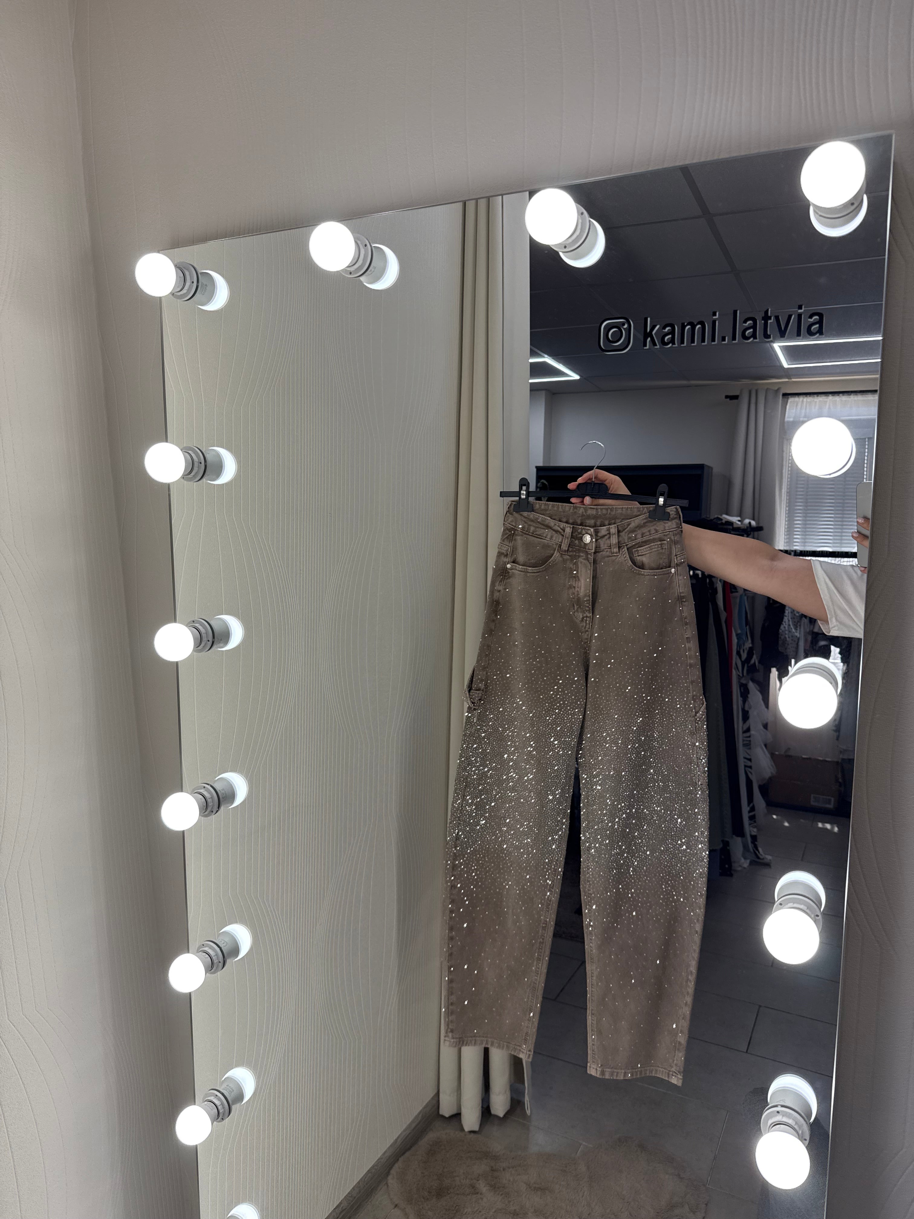 Sparkling jeans